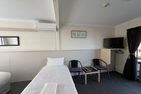 Twin Studio bedroom 2